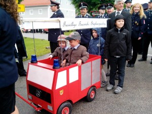 Inzwischen ein wichtiges Erkennungsmerkmal der FF Stephansposching bei Festumzügen