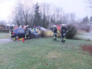 Nach dem Unfall hatte das Fahrzeug zuerst auch zu brennen begonnen